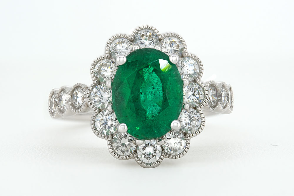 birthstones 1000x667 MAY emerald