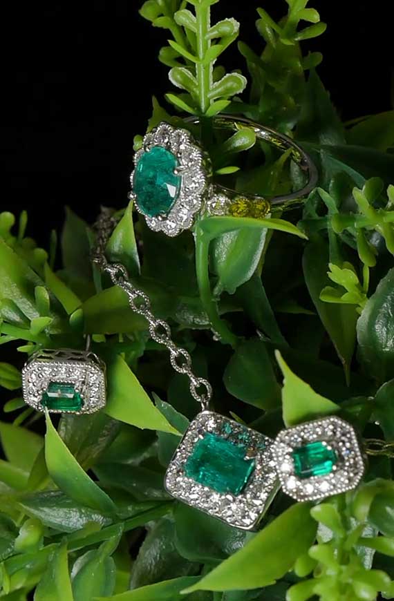 gallery gemstone fashion jewelry gemstones 570x870 emerald 02